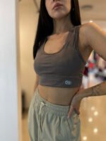 Top Deportivo K-Five con Espalda Circular y Tazas Desmontables