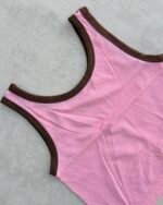Top Musculosa VicBlack Morley Mod. 006 | Escote Redondo, Vivos a Contraste y Calce Crop Rosa